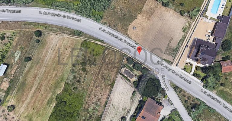 Quinhões Hereditários de Terrenos e Moradia · Coimbra