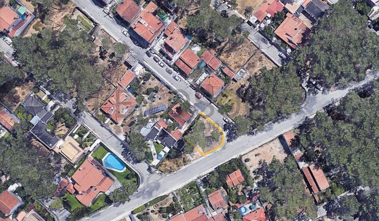 Lote para Construção · Aroeira (Almada)