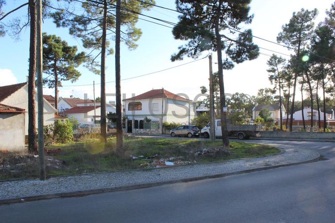 Lote para Construção · Aroeira (Almada)