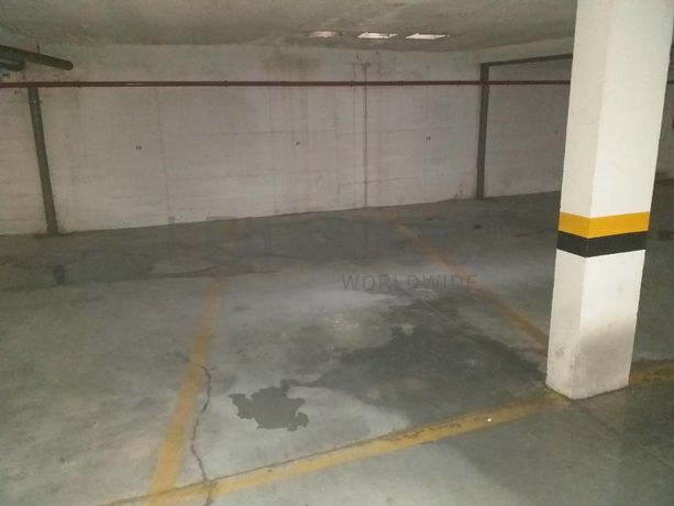 1/2 de Lugar de Garagem · Aveiro