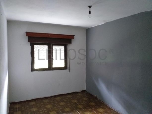 Moradia V5 + Terrenos · Fafe