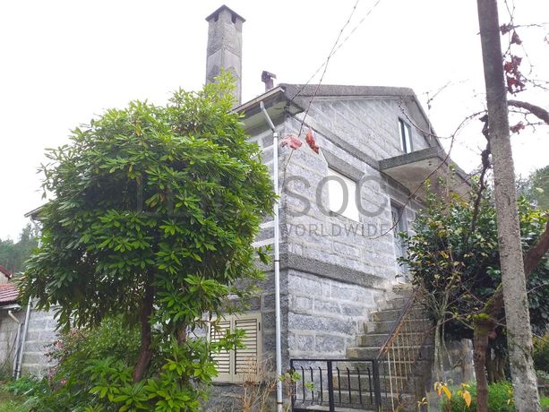 Moradia V5 + Terrenos · Fafe