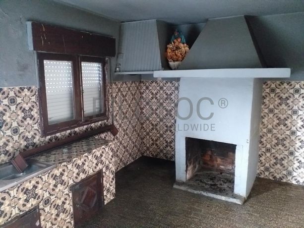 Moradia V5 + Terrenos · Fafe