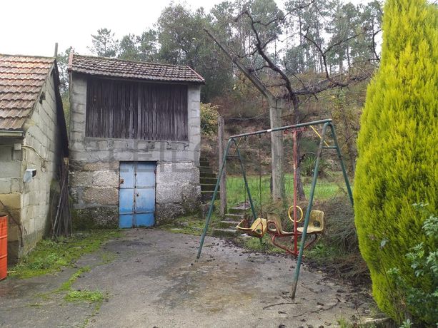 Moradia V5 + Terrenos · Fafe