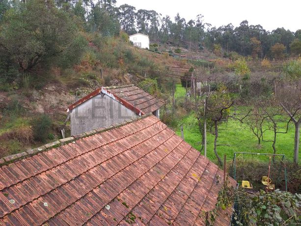 Moradia V5 + Terrenos · Fafe