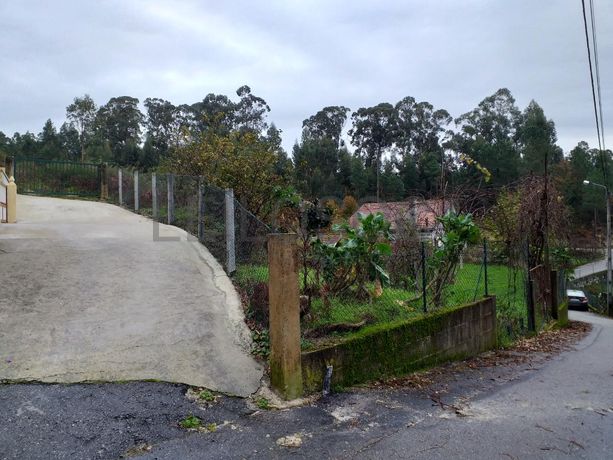 Moradia V5 + Terrenos · Fafe