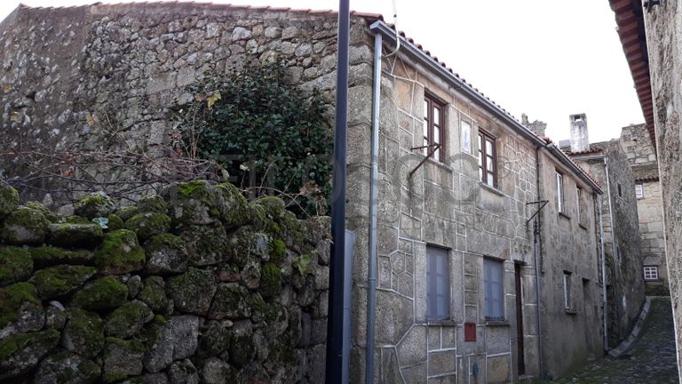 1/2 Moradia · Fundão