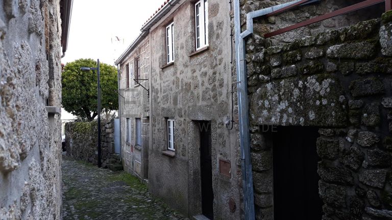 1/2 Moradia · Fundão