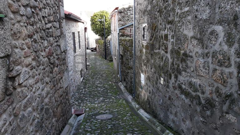 1/2 Moradia · Fundão