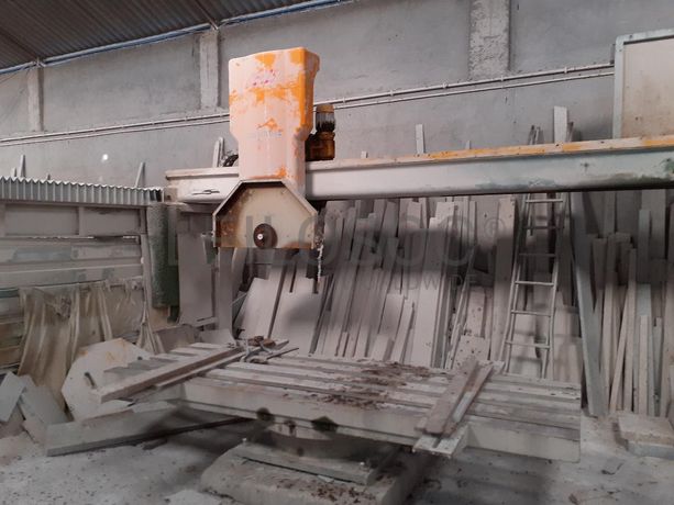 Máquinas de cortar/partir granito