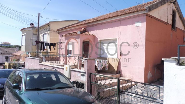 Moradia V6 · Rio de Mouro, Sintra