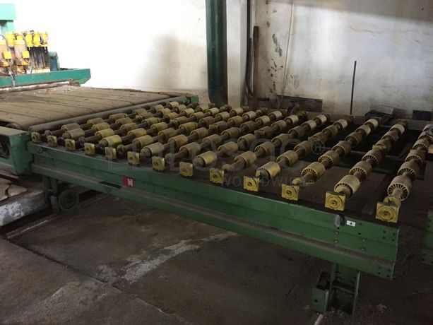 Mesa de rolamentos eléctrica.