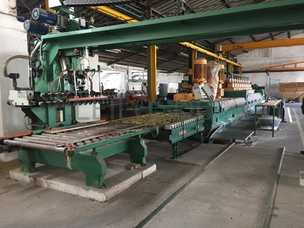 Linha de polimento com carregador automático. Máquina da marca BRETON 3.10 com três calibradores e 10 cabeças de polimento. Bizeladora rectifica e bizel com corta topos.