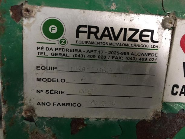 Máquina de virar chapas hidráulico.