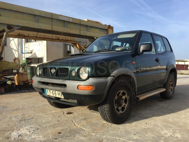 NISSAN Terrano II, 2.7 TDI, com a matricula 17-66-HX.