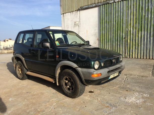 NISSAN Terrano II, 2.7 TDI, com a matricula 17-66-HX.