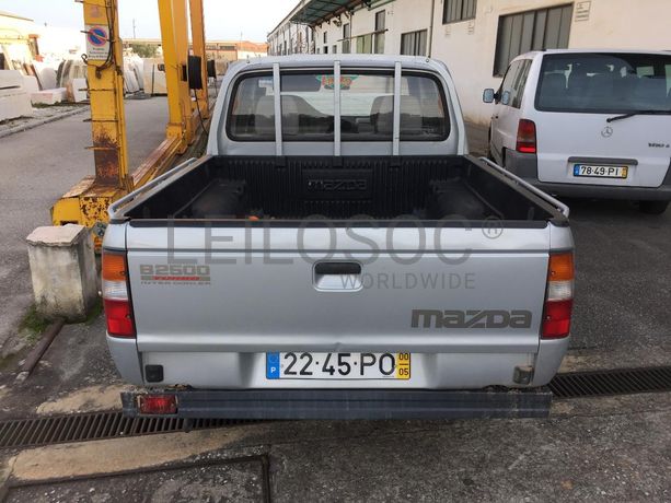 MAZDA B2500 Turbo Intercooler com a matricula 22-45-PO.