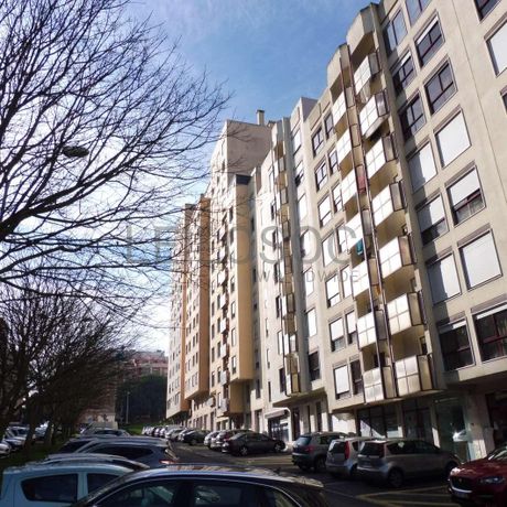 Apartamento T3 · Alfragide, Amadora