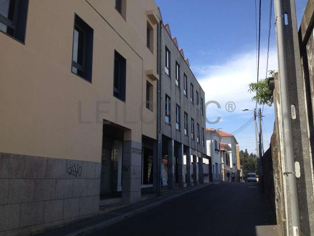 IMOVEL - Metade do Prédio Urbano- Fração Autónoma "N" - Escritório no 2ºandar, assinalado com a respetiva let ...