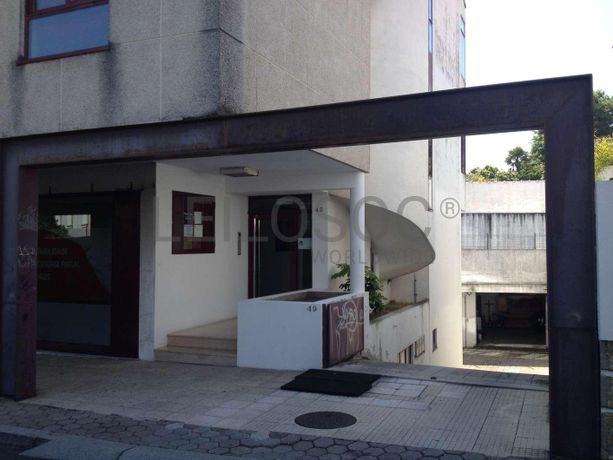 IMOVEL - Metade do Prédio Urbano- Fração Autónoma "N" - Escritório no 2ºandar, assinalado com a respetiva let ...