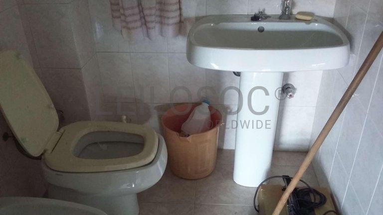 IMOVEL - Metade do Prédio Urbano- Fração Autónoma "N" - Escritório no 2ºandar, assinalado com a respetiva let ...