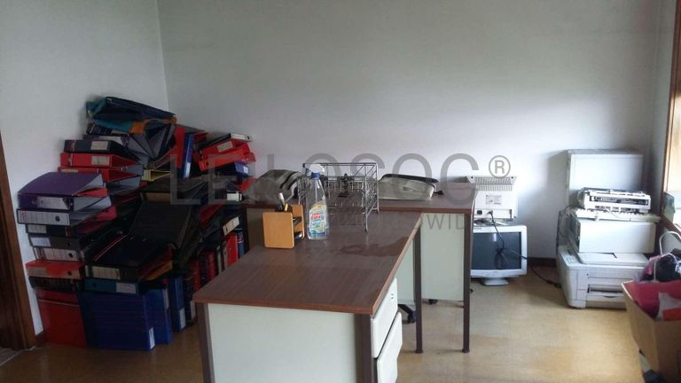 IMOVEL - Metade do Prédio Urbano- Fração Autónoma "N" - Escritório no 2ºandar, assinalado com a respetiva let ...