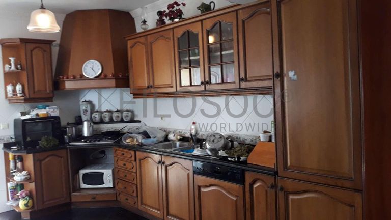 Quinhões Hereditários de Terrenos e Moradia · Coimbra