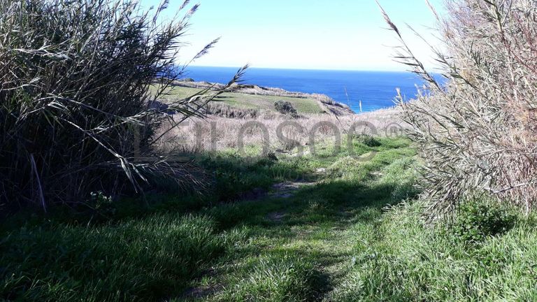 IMOVEL - 26660/34200 do Prédio Urbano - Lote de Terreno para construção urbana, no qual se encontra em constr ...