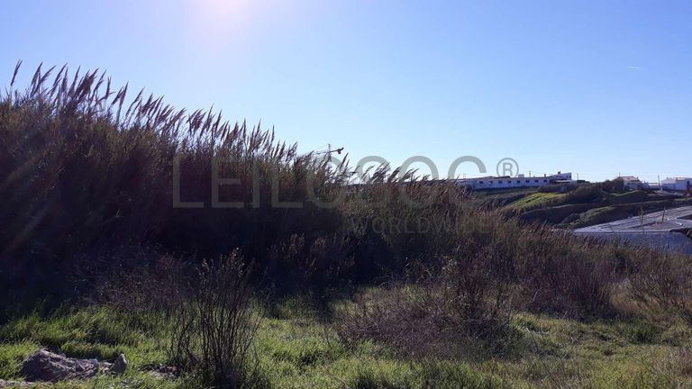 IMOVEL - 26660/34200 do Prédio Urbano - Lote de Terreno para construção urbana, no qual se encontra em constr ...