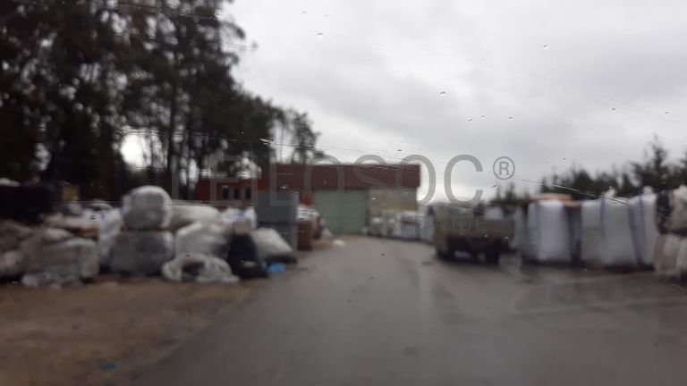 IMOVEL - Prédio Urbano - Barracão e logradouros, confronta a Norte - Caminho, Sul - Joaquim Francisco Confrar ...