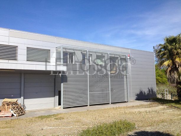 LEILÃO SUSPENSO · Armazém · Águeda