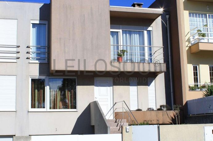 Prédio Urbano- situado em Mata - designado por Lote 21 -