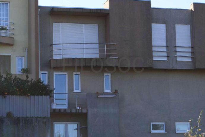 Prédio Urbano- situado em Mata - designado por Lote 21 -