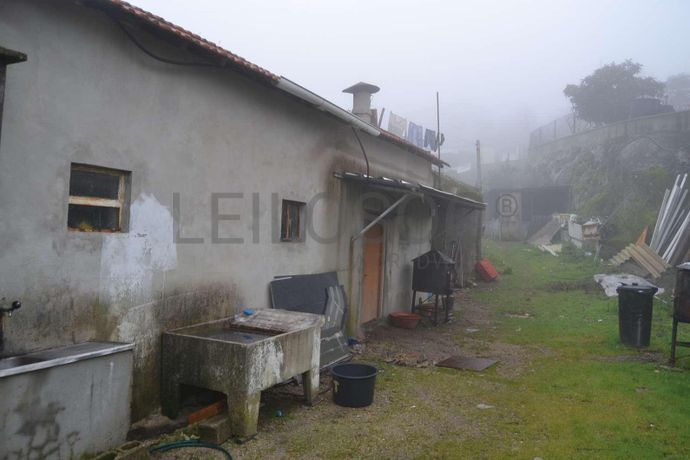 Terreno + Garagem · Marco de Canaveses