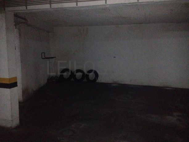 1/2 de Lugar de Garagem · Aveiro