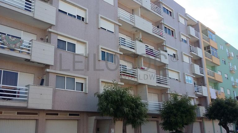 IMOVEL - Prédio Urbano - Fração autónoma "M" - Habitação, no quarto andar esquerdo, lado , norte, com 167m2, ...