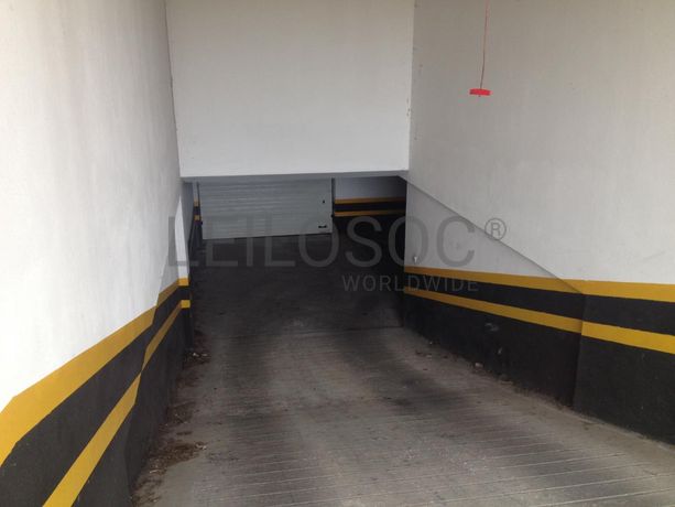 Loja Comercial com Garagem
