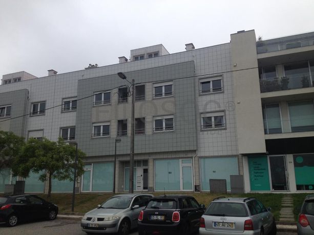 Loja Comercial com Garagem