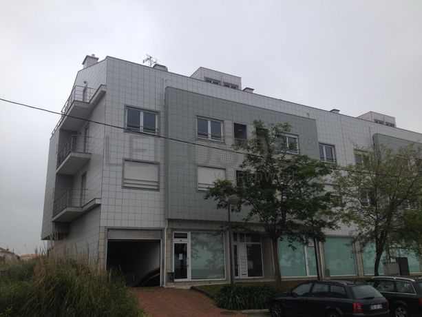 Apartamento T3 com Garagem