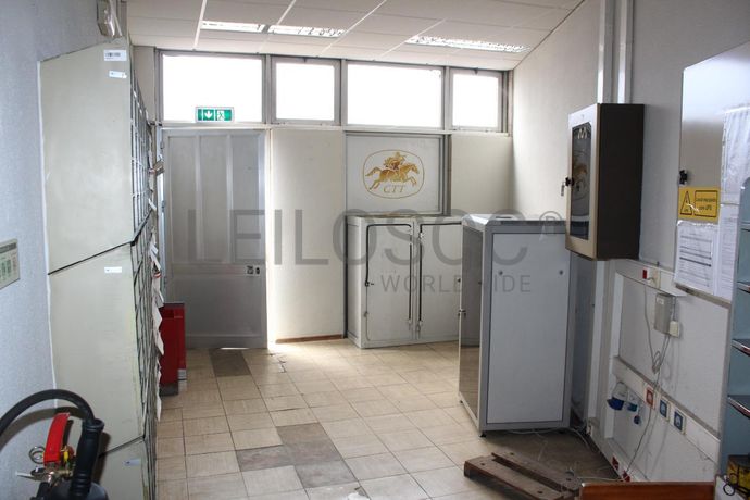 FAST SALE - Loja · Riachos · Torres Novas