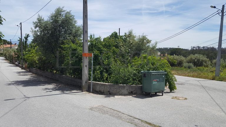 1/4 Moradia · Nelas