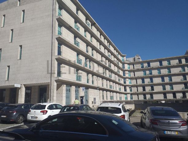 Apartamento T4 · Porto