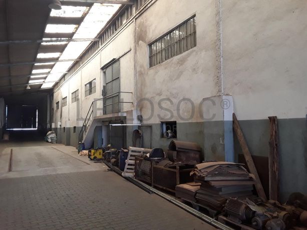 Nua Propriedade de Armazém · Santa Maria da Feira