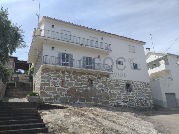 Apartamento T2 + Garagem · Celorico da Beira