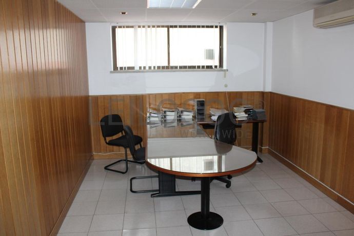 1/2 Escritório · Almada