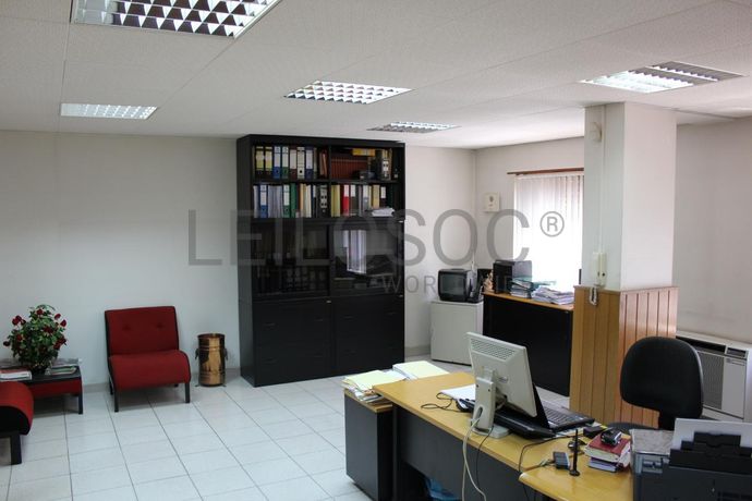 1/2 Escritório · Almada