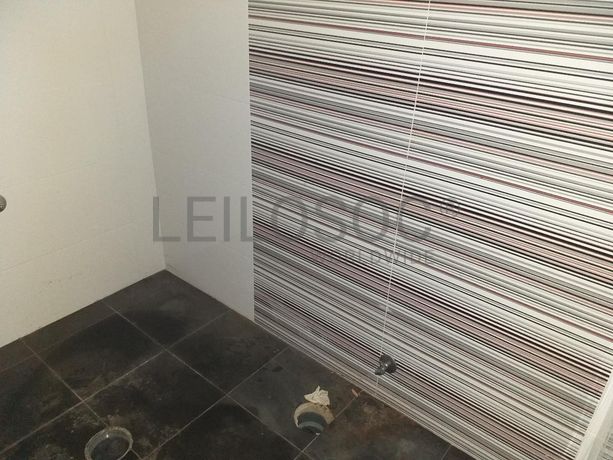 Edifício com Apartamentos e Lojas · Mealhada