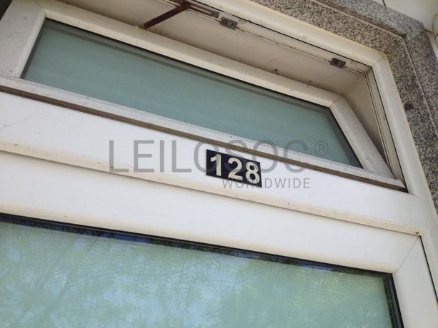 Loja Comercial com Garagem