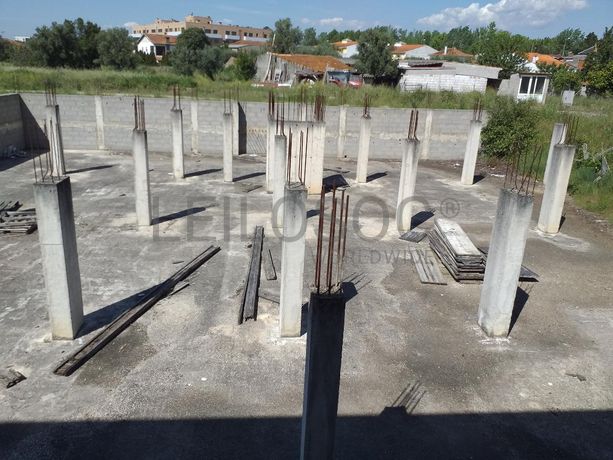 Edifício com Apartamentos e Lojas · Mealhada