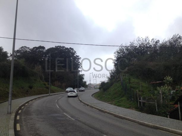 1/2 Terreno + 1/2 Moradia · Vila Nova de Gaia